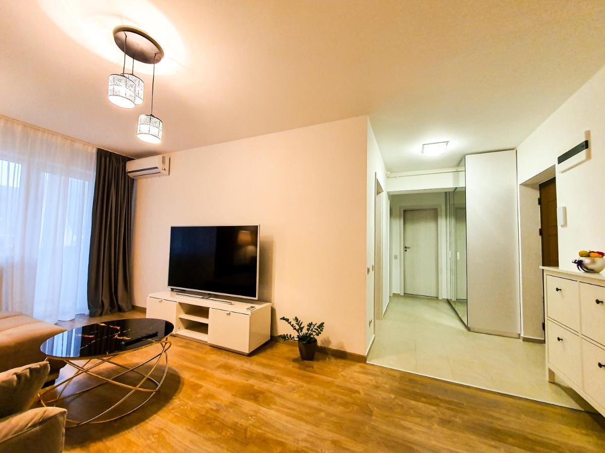 Luxurious Retreat 1Br Apartment With Netflix, Private Parking And Self Check In Popesti-Leordeni Exterior photo
