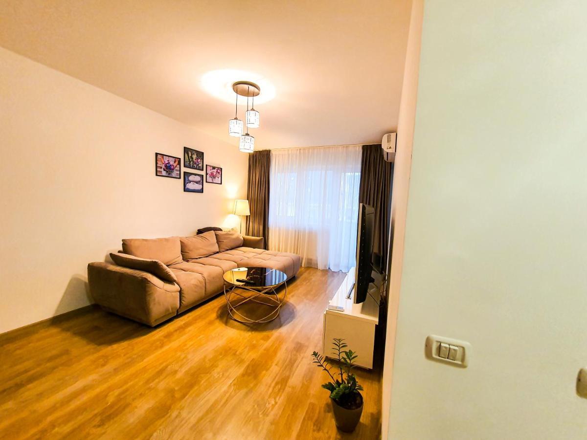 Luxurious Retreat 1Br Apartment With Netflix, Private Parking And Self Check In Popesti-Leordeni Exterior photo